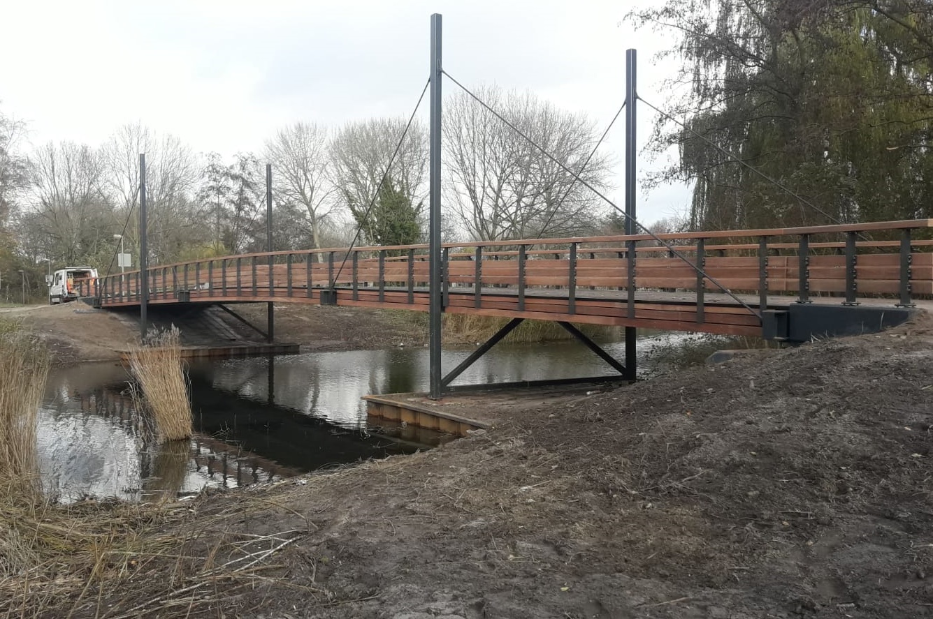 Vervangen houten bruggen in Almere