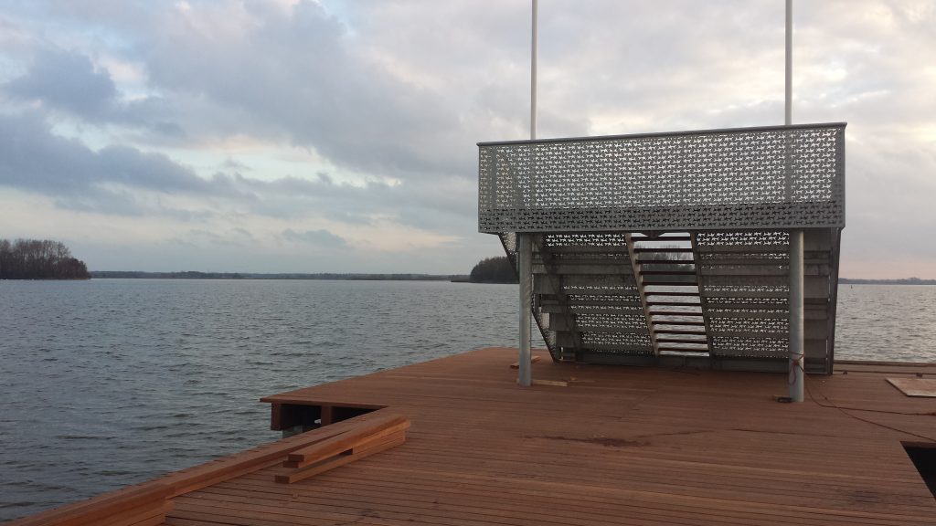 Aanleg pier en strand Biddinghuizen
