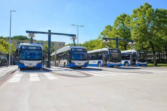 Realisatie bus-eindstation Olof Palmeplein Amsterdam